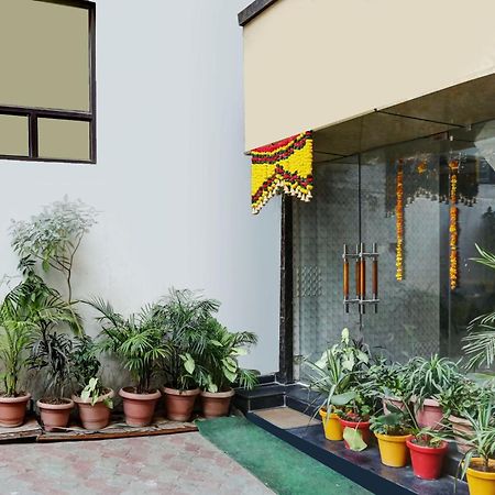 Hotel O Jammu Near Ragunath Bazaar Formerly Goodwill Екстериор снимка