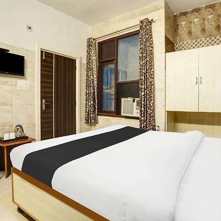 Hotel O Jammu Near Ragunath Bazaar Formerly Goodwill Екстериор снимка