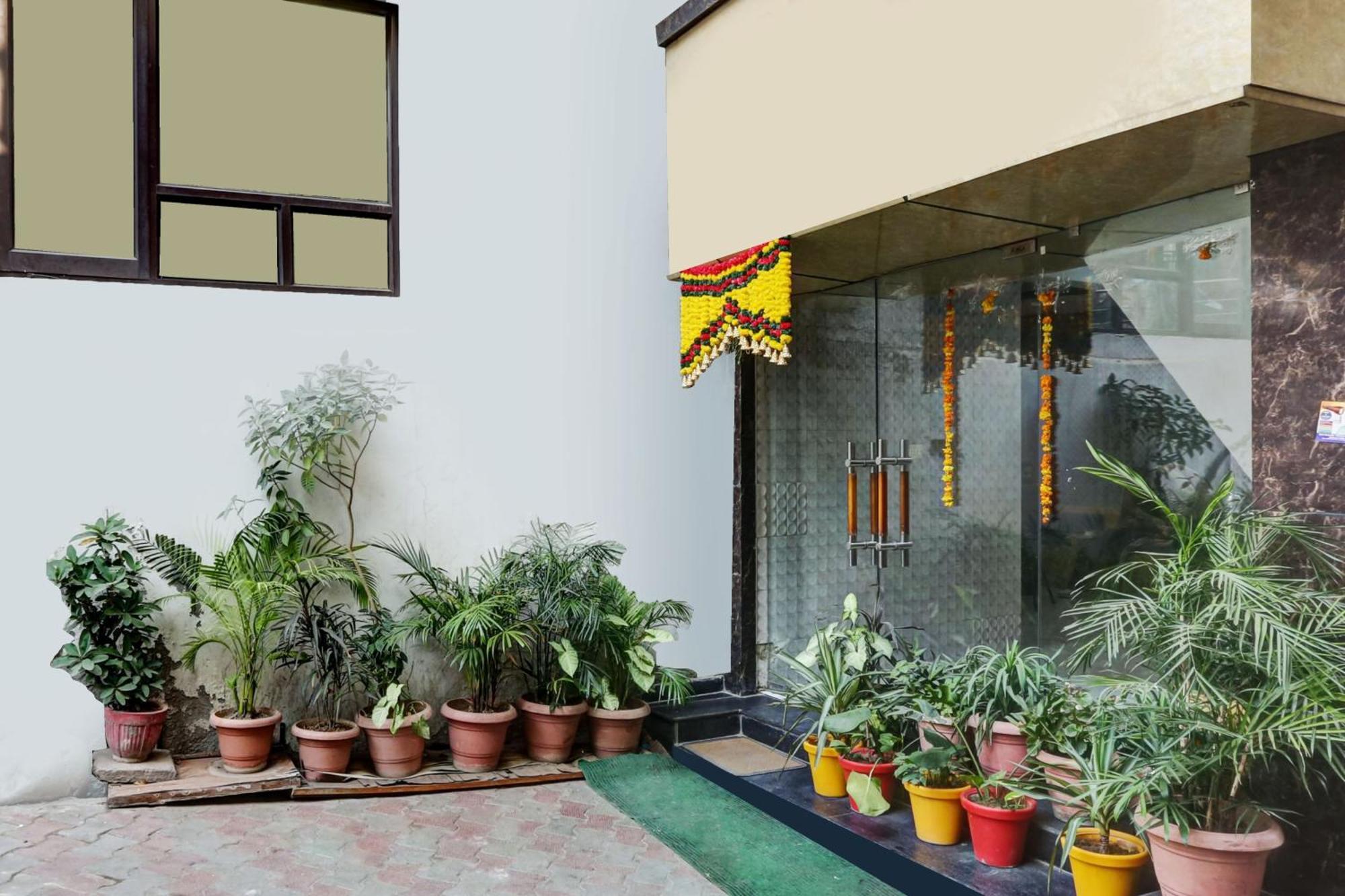 Hotel O Jammu Near Ragunath Bazaar Formerly Goodwill Екстериор снимка