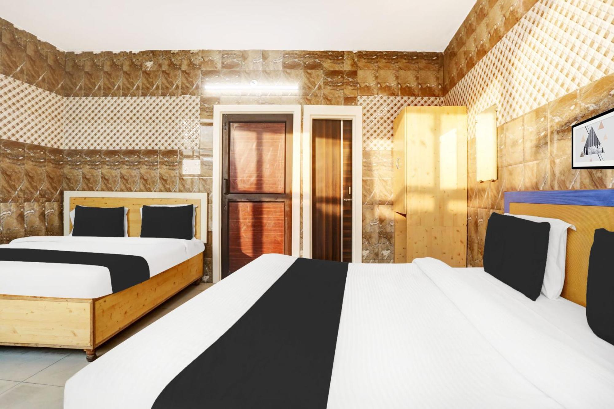 Hotel O Jammu Near Ragunath Bazaar Formerly Goodwill Екстериор снимка